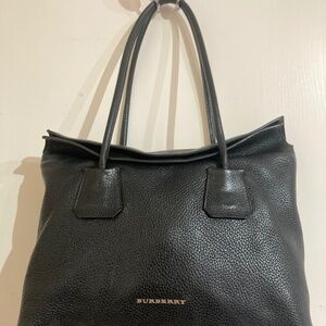 Authentic Burberry Hayward large grainy leather black purse